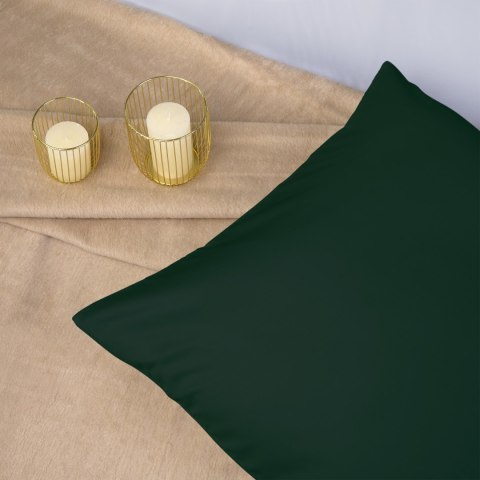 Poszewka satyna bawełna zieleń butelkowa 036/50x60. Poszewka satyna bawełna zieleń butelkowa 036/50x60.
