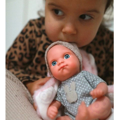 WOOPIE ROYAL Pierwsza Lalka Bobas z Kocykiem Króliczkiem 23 cm WOOPIE ROYAL Pierwsza Lalka Bobas z Kocykiem Króliczkiem 23 cm