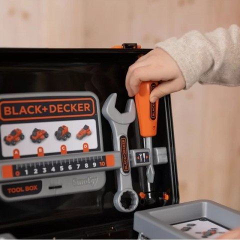 SMOBY Black & Decker Walizka z Narzędziami + Samochód w Częściach SMOBY Black & Decker Walizka z Narzędziami + Samochód w Częściach