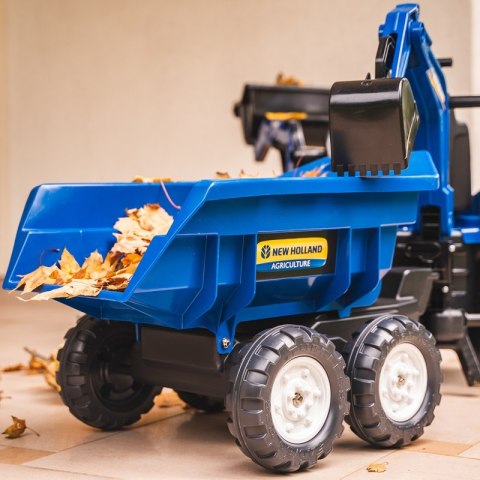 FALK Traktorek New Holland na Pedały Niebieski z Przyczepką od 3 Lat FALK Traktorek New Holland na Pedały Niebieski z Przyczepką od 3 Lat