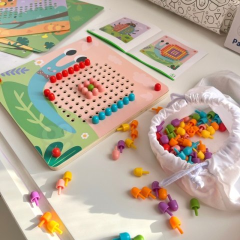 TOOKY TOY Układanka z Pinezkami Kołki Wpinaczka TOOKY TOY Układanka z Pinezkami Kołki Wpinaczka