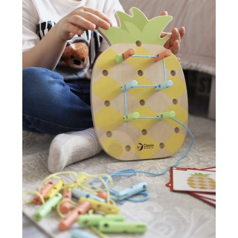 CLASSIC WORLD Wooden Threader Pineapple Pegs 21 pcs. CLASSIC WORLD Wooden Threader Pineapple Pegs 21 pcs.