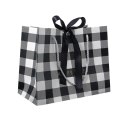 Torebka OZDOBNA, PREZENTOWA 18 x 16 x 10 cm OPO21CZ Torebka OZDOBNA, PREZENTOWA 18 x 16 x 10 cm OPO21CZ