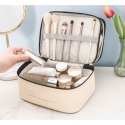 Kosmetyczka rozkładana 2 poziomowa kremowa 17x23x15 cm KS92WZ3 Kosmetyczka rozkładana 2 poziomowa kremowa 17x23x15 cm KS92WZ3