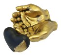 SERCE NA DŁONIACH FIGURKA 14 x 14,5 x 7 SERCE NA DŁONIACH FIGURKA 14 x 14,5 x 7