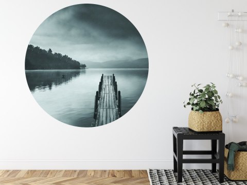 Fototapeta Okrągła Widok Na Jezioro Z Molo Pier Ii Autorstwa George'a Digalakisa Fototapeta Okrągła Widok Na Jezioro Z Molo Pier Ii Autorstwa George'a Digalakisa