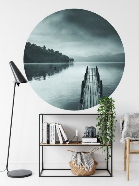 Fototapeta Okrągła Widok Na Jezioro Z Molo Pier Ii Autorstwa George'a Digalakisa Fototapeta Okrągła Widok Na Jezioro Z Molo Pier Ii Autorstwa George'a Digalakisa