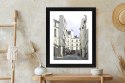 Plakat Wieloczęściowy Uliczka Przy Montmartre W Paryżu Rama Drewniana Z Passe-Partout Kolor Naturalny