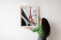 Plakat Wieloczęściowy Wieża Eiffla Monochromatycznie I Czerwono Rama Drewno Kolor Naturalny