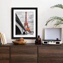 Plakat Wieloczęściowy Wieża Eiffla Monochromatycznie I Czerwono Rama Drewno Kolor Naturalny