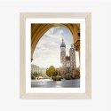 Plakat Wieloczęściowy Widok Z Sukiennic Na Kościół Mariacki W Krakowie Rama Drewniana Z Passe-Partout Kolor Naturalny
