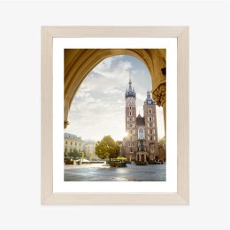 Plakat Wieloczęściowy Widok Z Sukiennic Na Kościół Mariacki W Krakowie Rama Drewniana Z Passe-Partout Kolor Naturalny